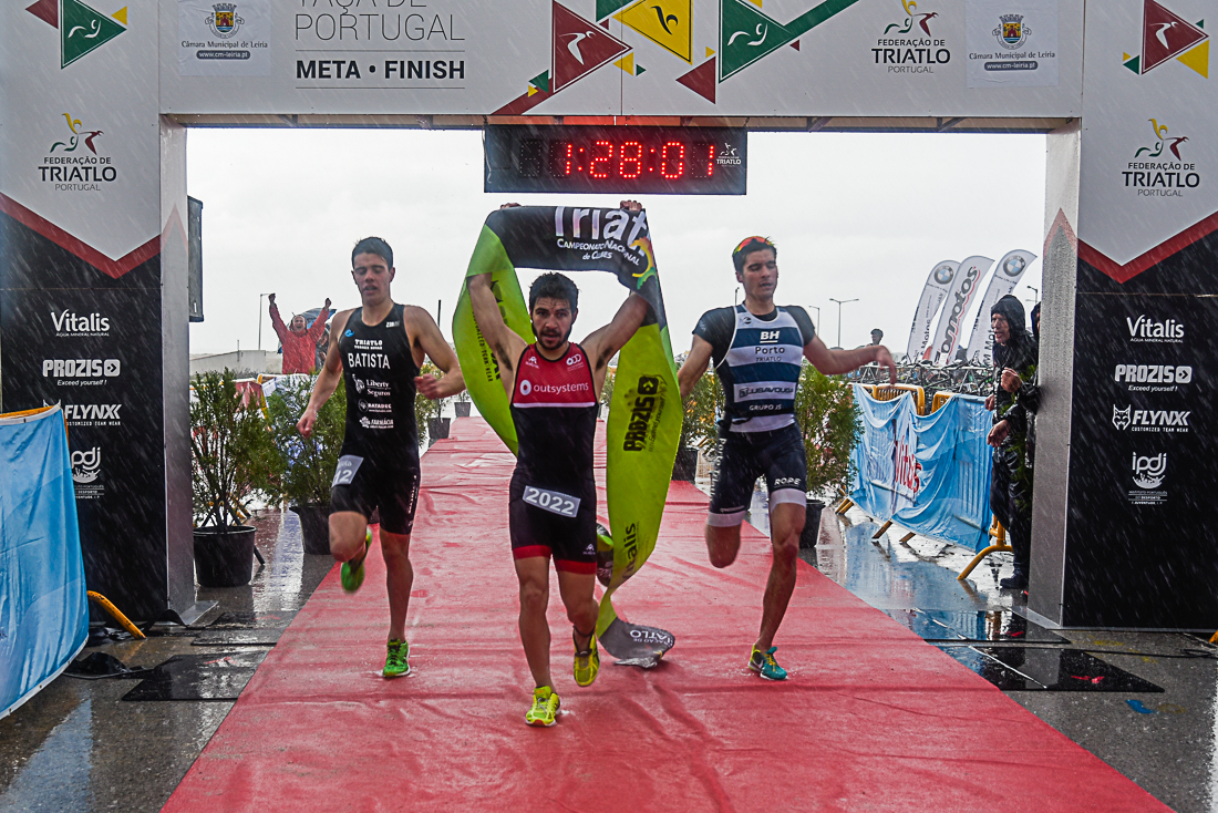 Triatlo de Leiria, os primeiros chegaram colados