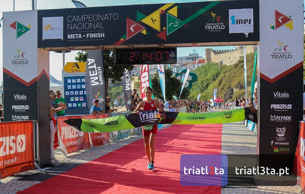 Melanie Santos revalidou o título de Campeã Nacional de Triatlo 
