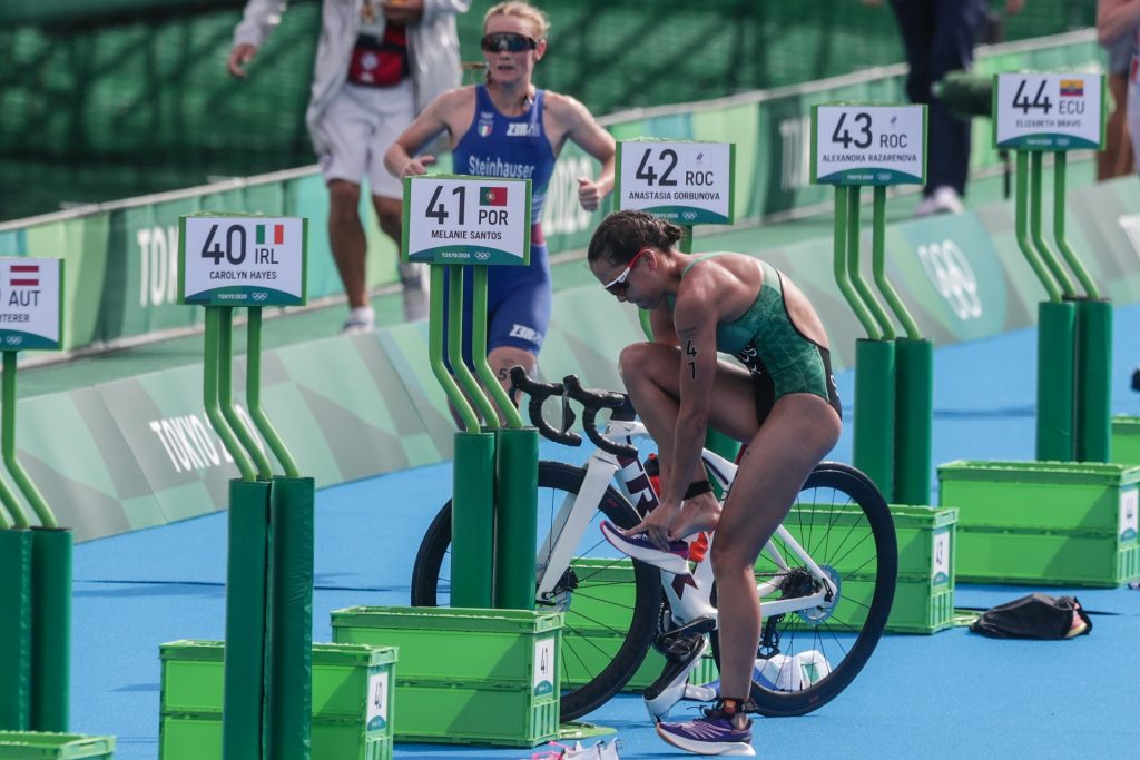 Melanie na segunda transição para dar início ao último segmento da corrida 